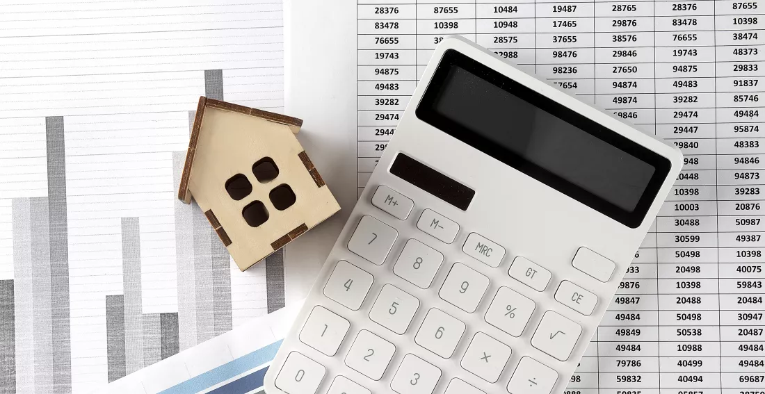 small-houses-charts-calculator-business-concept