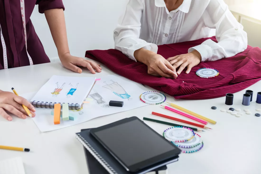 close-up-business-colleagues-working-office