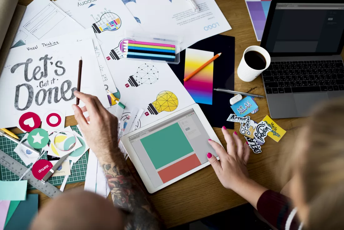 group-people-brainstorming-meeting-room